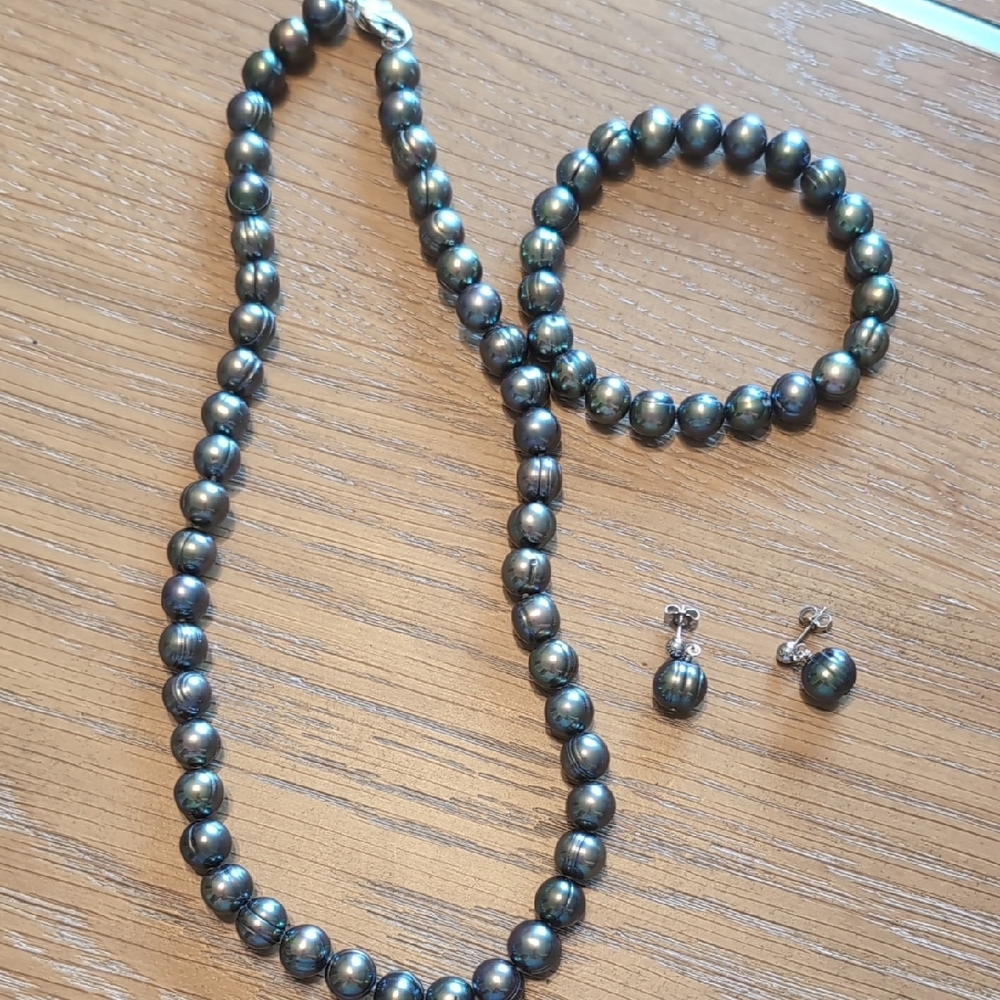 Elegant Tahitian Pearl Inspired Jewelry Set - NEW